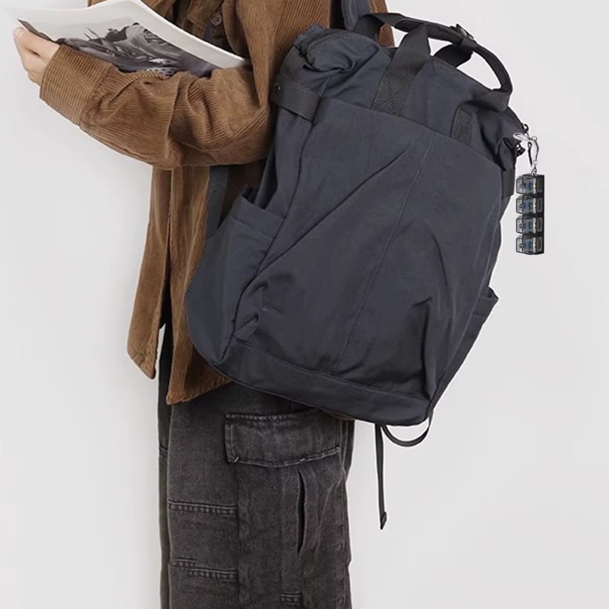 LED Keyboard Key Chain Fidget Toy for Adults Fidget Clicker Decompression Keychains Stress Relief Gadget Interesting Pendant